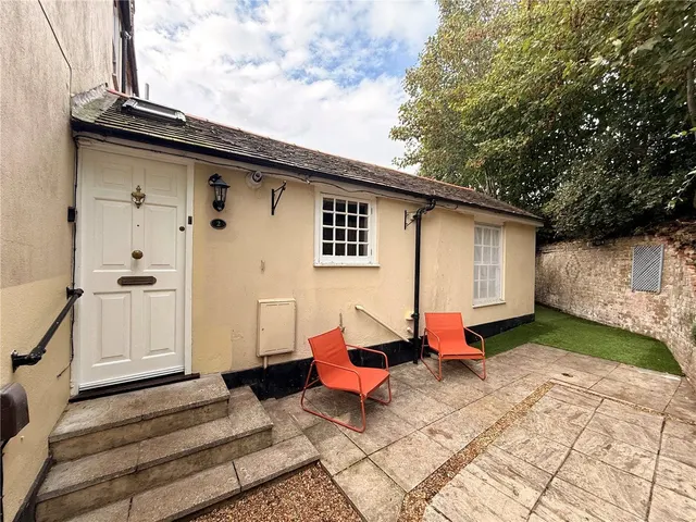 Winchester Road, Romsey, SO51, photo 1