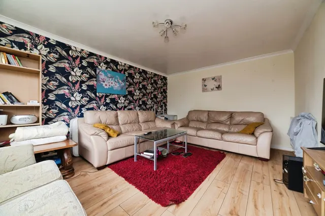 Photo 3 — Axminster Close, Bransholme, Hull