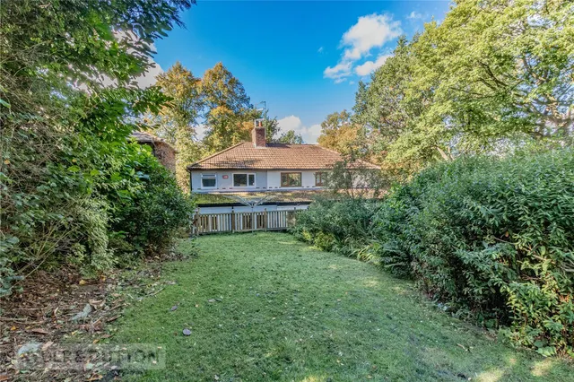 Grove Road, Uppermill, OL3, photo 2