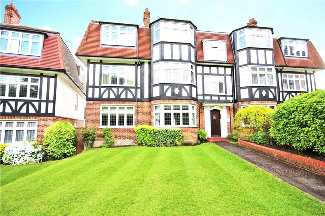Grange Court, Upper Park, Loughton, IG10, photo 1