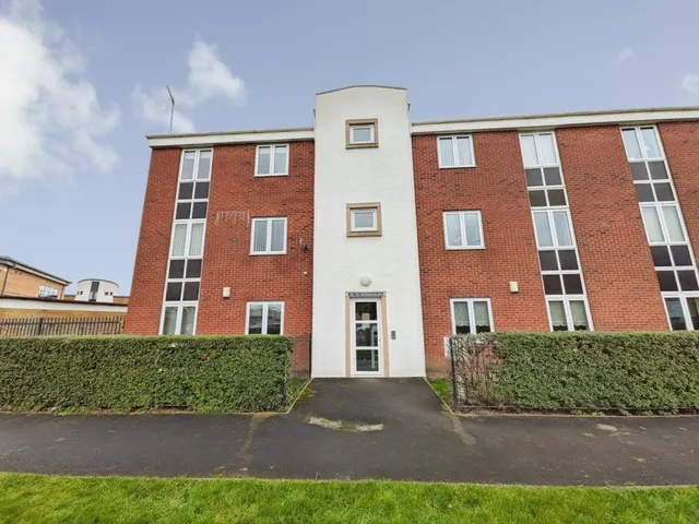 Addenbrook Drive, Hunts Cross, L24, photo 1