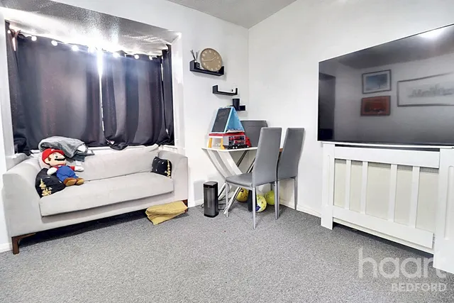 Hurst Grove, Bedford, MK40, photo 3