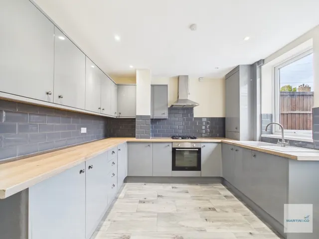 Tilford Road, Newstead Village, NG15, photo 3