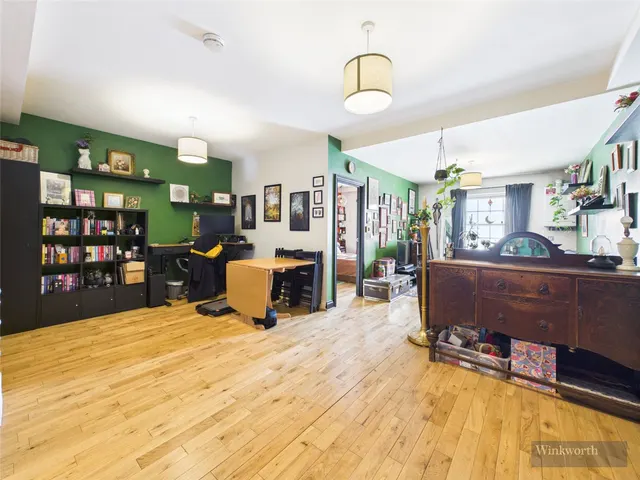 Barnsbury Lane, Surbiton, KT5, photo 1