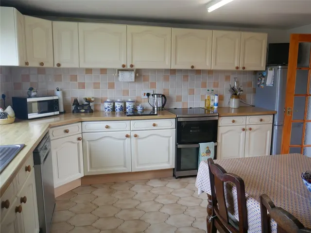 Maesgwynne Road, Fishguard, SA65, photo 3