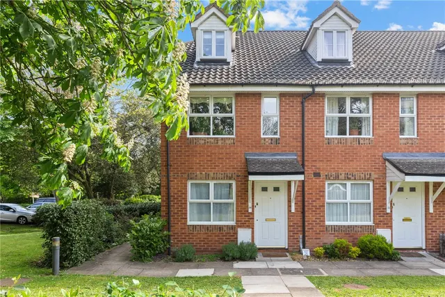 Burghley Hall Close, London, SW19, photo 1