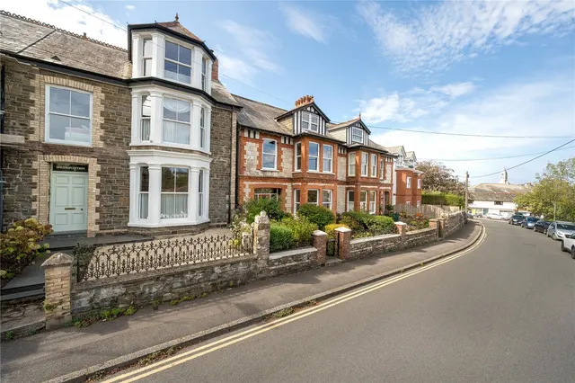 Fernleigh Road, Wadebridge, PL27, photo 1