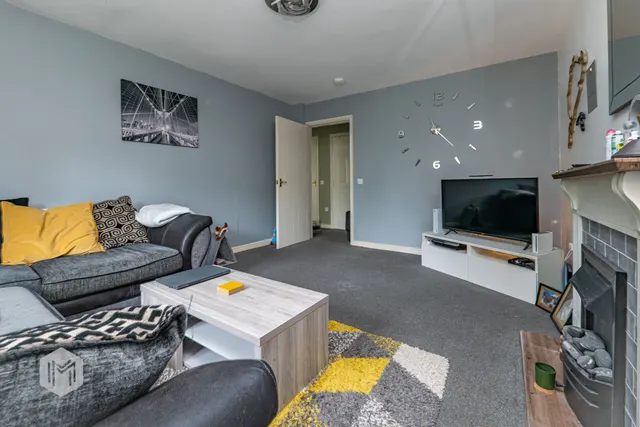 Photo 3 — Greendale Drive, Radcliffe, Manchester, M26 1UE