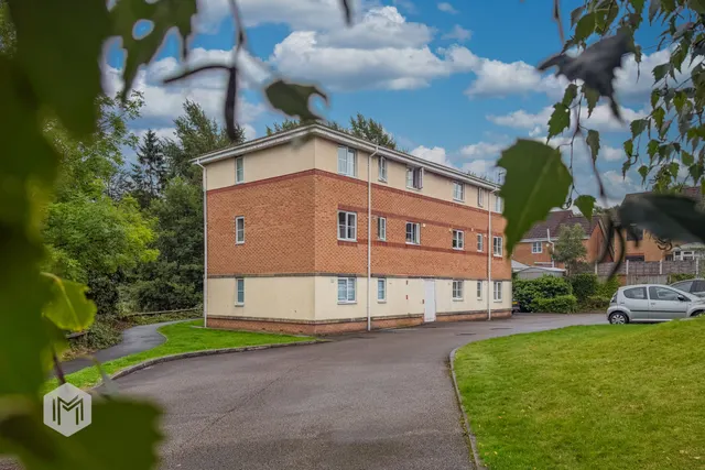 Greendale Drive, Radcliffe, Manchester, M26 1UE, photo 1