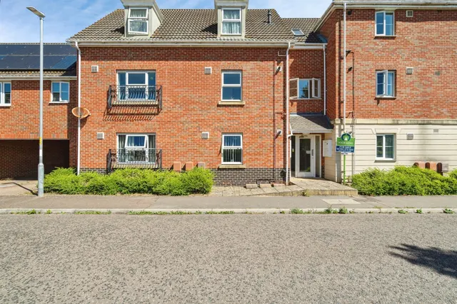 Bullfinch Drive, Harleston, photo 1