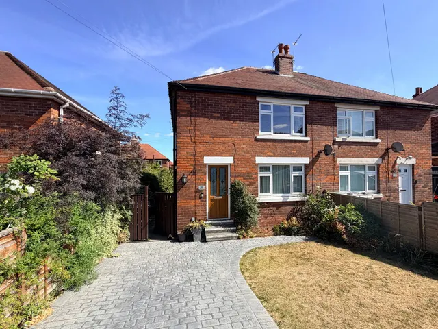 Church Lane, Outwood, WF1, photo 1