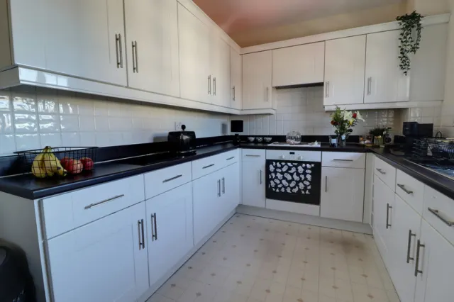 St Georges Court, Crewe, photo 3