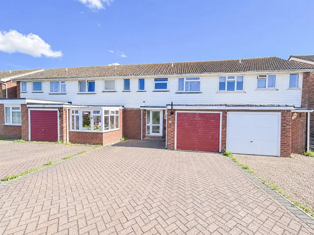 Ridgewood Gardens, Bexhill-On-Sea, TN40, photo 1