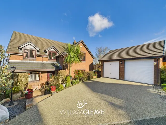 Coed Y Fron, Holywell, Flintshire, CH8 7UJ, photo 1