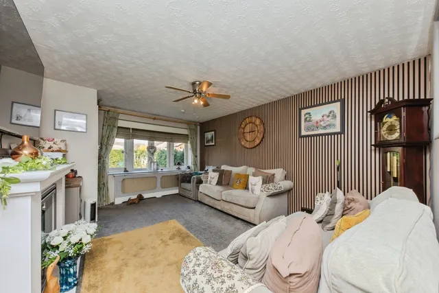 Photo 2 — Rachel Grove, STOKE-ON-TRENT, Staffordshire, ST4