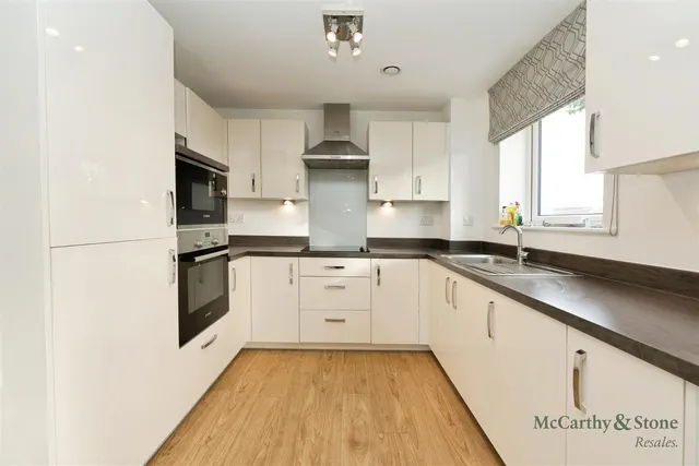 Studio Way, Borehamwood, WD6, photo 2