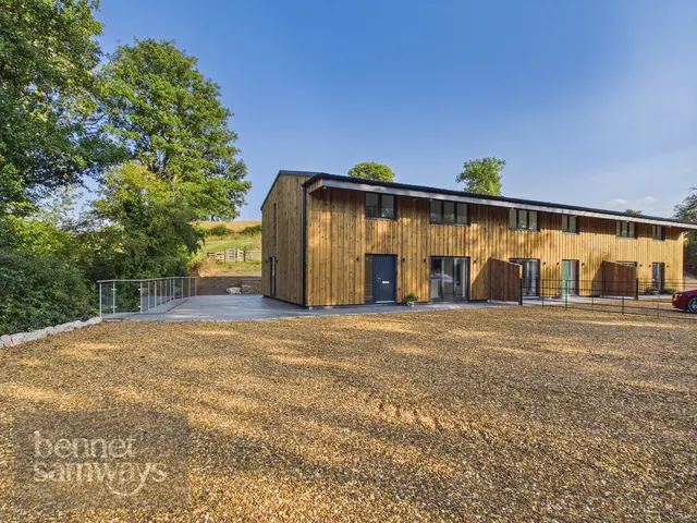 Virginsalley Lane, Snelston, DE6, photo 1