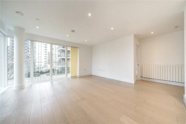 Pegler Square, Kidbrooke Village, SE3, photo 2