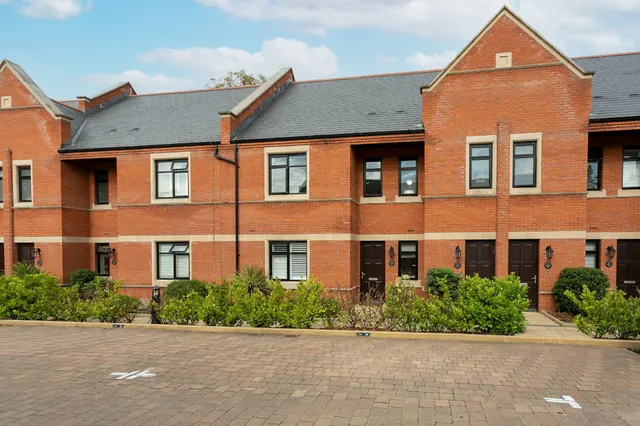 Flat 5, Eton House, Bushey, photo 1