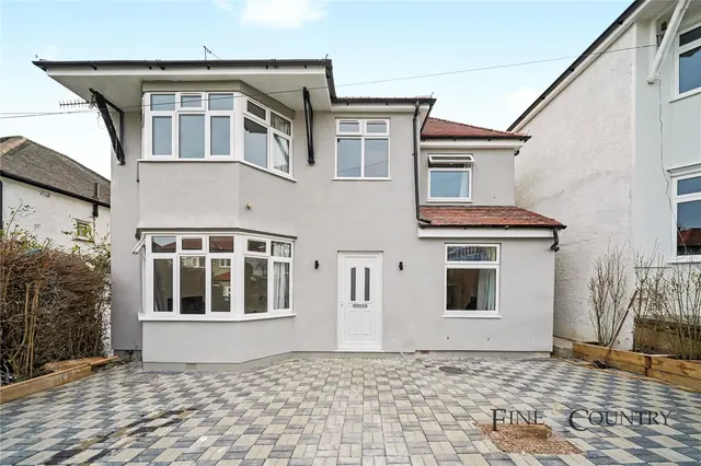 Hill Close, London, photo 1