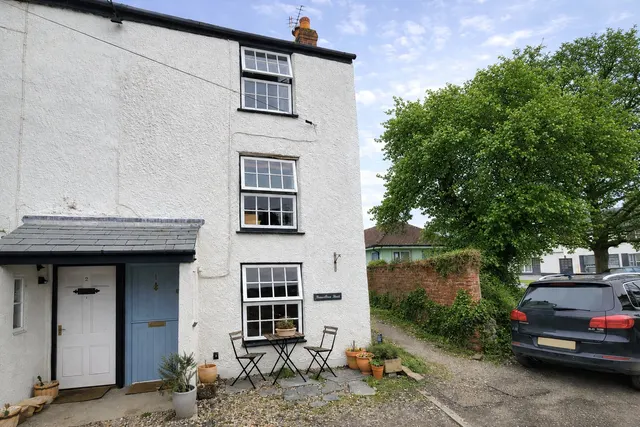 Crawford Cottages, The Leat, EX23, photo 1