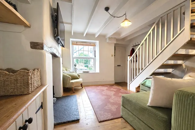 Crawford Cottages, The Leat, EX23, photo 3