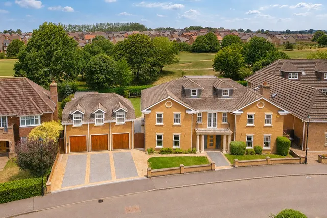 Turnberry Lane, Collingtree Park, NN4, photo 1