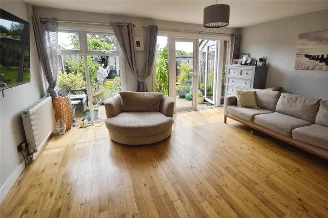with 3 bedrooms in Bishop's Stortford, CM23, photo 3