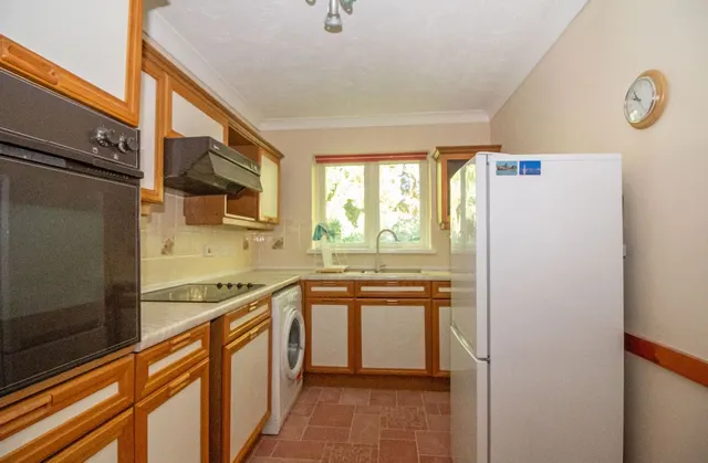 Photo 2 — Havant Road, Horndean, Waterlooville, PO8 0XA