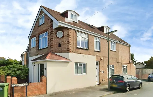 Chesterfield Road, Ashford, TW15, photo 1