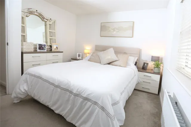 Bazeley Road, Waterlooville, PO7, photo 2