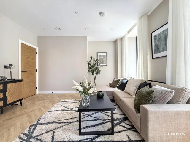 Wellington Road, Dewsbury, WF13, photo 1