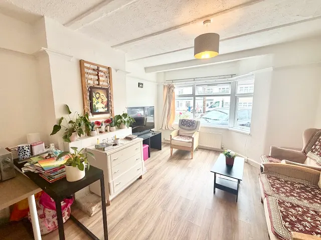 Canterbury Road, Harrow, HA1, photo 2