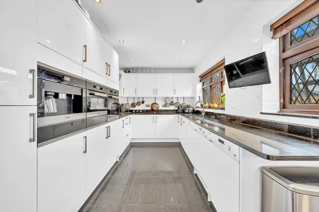 Lynwood Close, Romford, RM5, photo 3