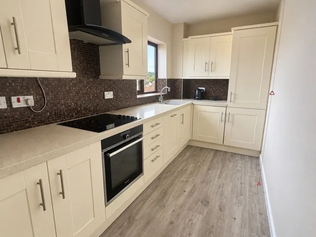 Kingshill Gardens, Nailsea, BS48, photo 2