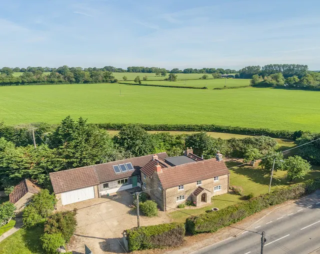 Corston, Malmesbury, SN16, photo 1