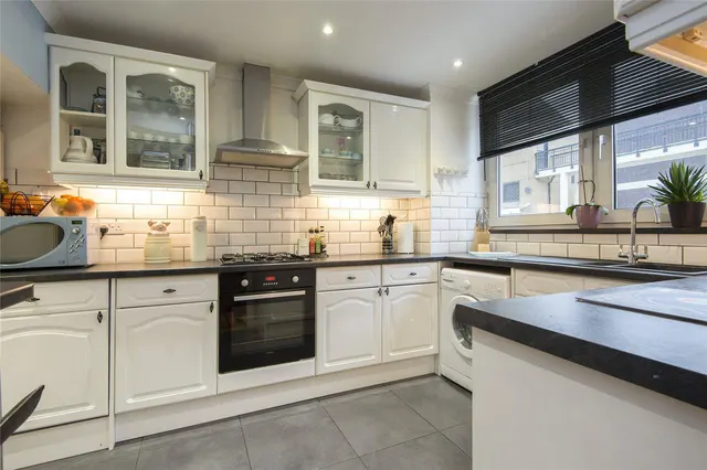 Photo 2 — Alfred Street, London, E3 2BB
