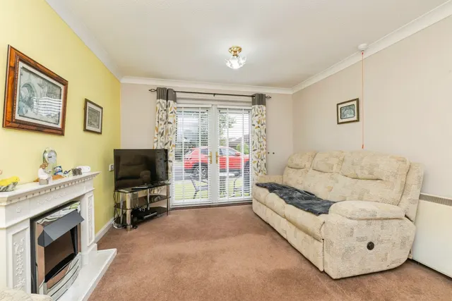 Photo 3 — Staindale Place, Hartlepool