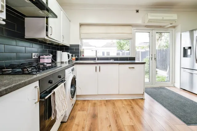Stanley Road, Hornchurch, RM12, photo 1