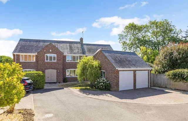 Old School Close, Thurlby, Bourne, Lincolnshire, PE10 0QH, photo 1