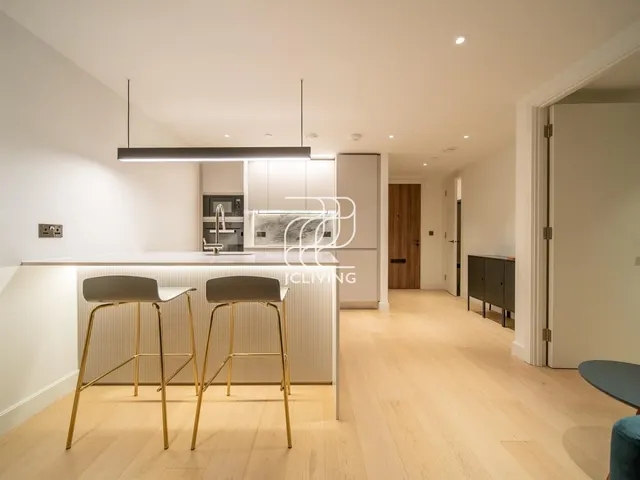 Fountain Park Way, London, W12, photo 2