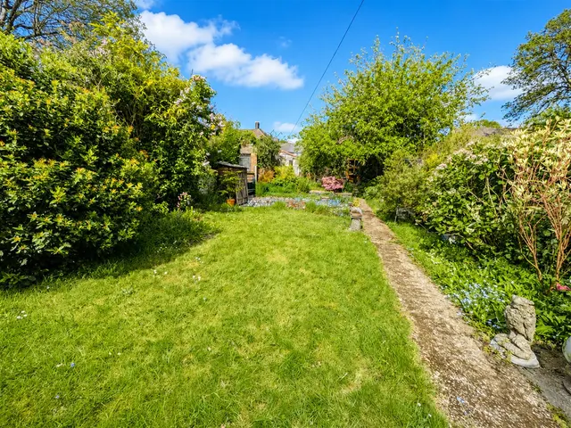 Photo 2 — Framfield Road, Buxted, Uckfield, TN22 4LF