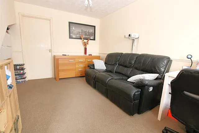 Photo 3 — Granary Court, East Hunsbury