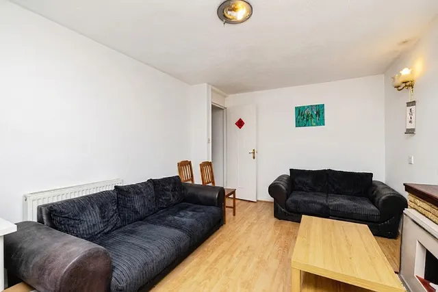 Bredhurst Close, London, SE20, photo 1