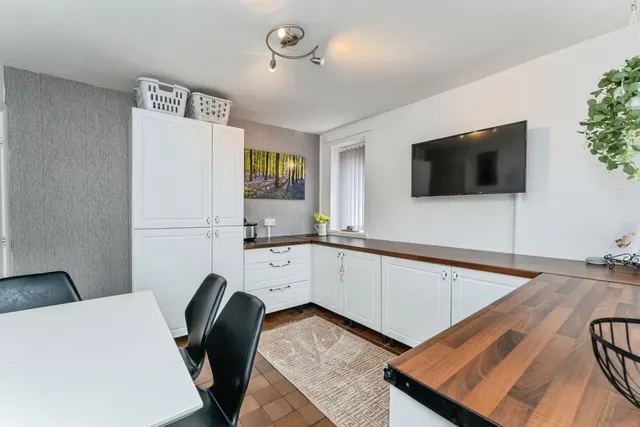 Bromfield Lane, Mold, CH7, photo 2