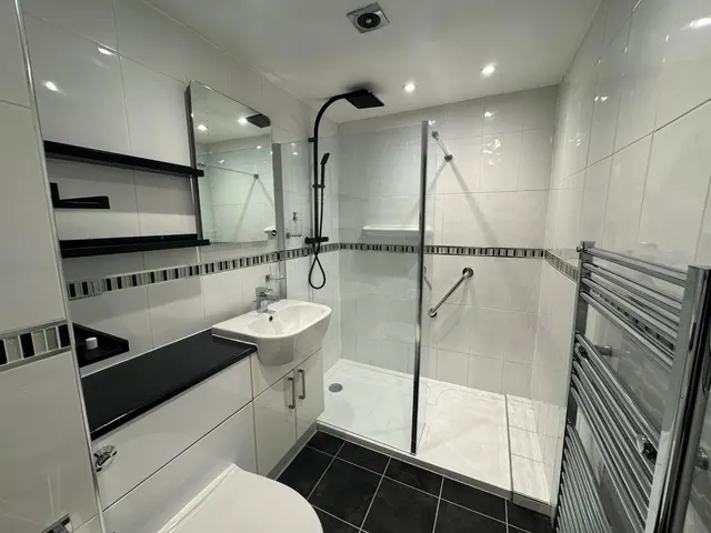 Marlborough Square, Ilkley, LS29, photo 2
