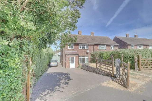 Woodfield Road, Princes Risborough, HP27, photo 1