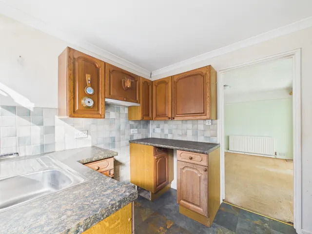 Winchester Way, Cheltenham, GL51, photo 2