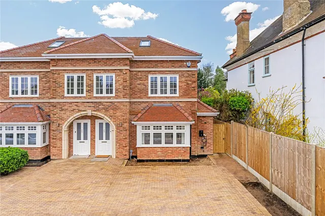 Bonville House, Hampton, TW12 2SX, photo 1