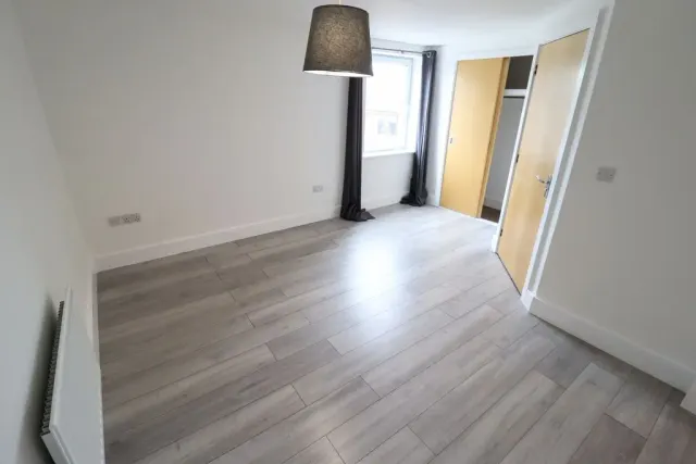 Photo 3 — Princes Way, Bletchley, Milton Keynes, Buckinghamshire, MK2 2FB